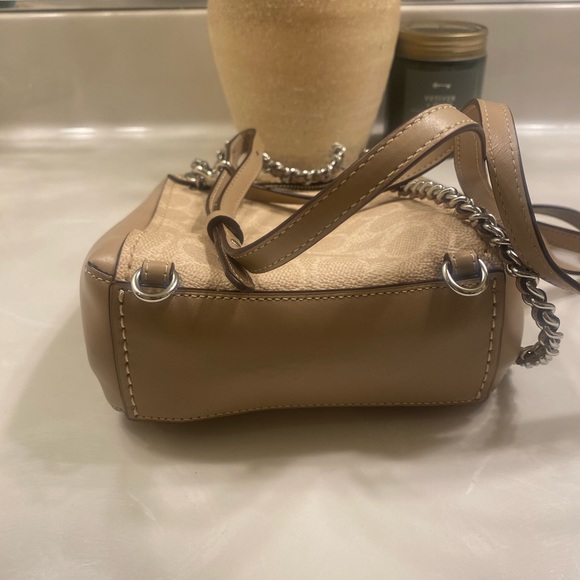 NWOT Coach Parker Convertible Backpack Crossbody Bag 16 Signature Canvas Beige - Picture 8 of 16